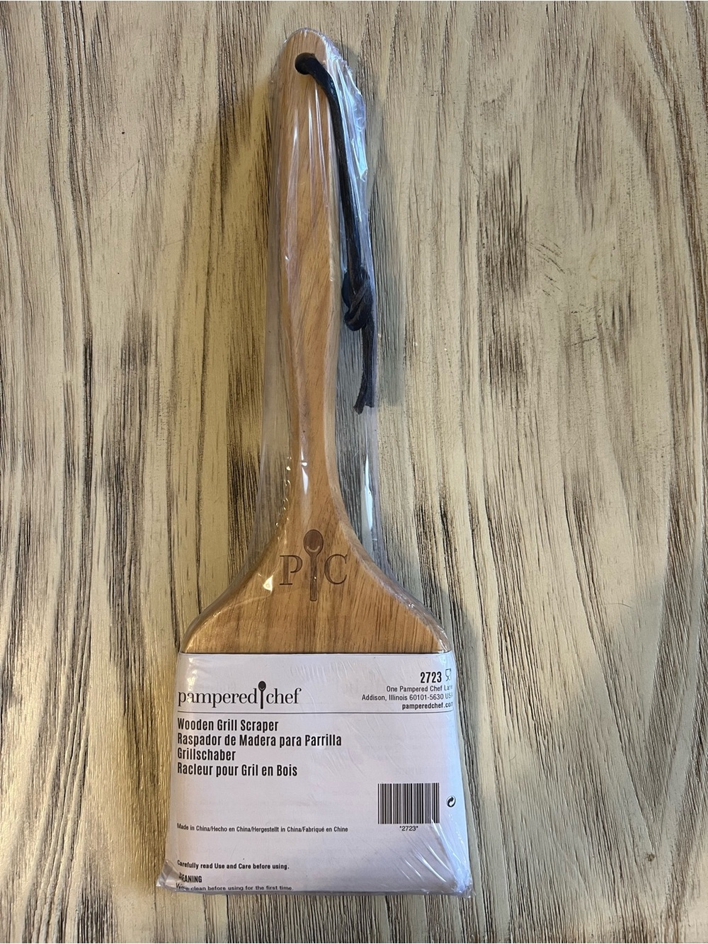 Pampered Chef Wooden Grill Scraper #2723 New in Package BBQ Cleaning Tool